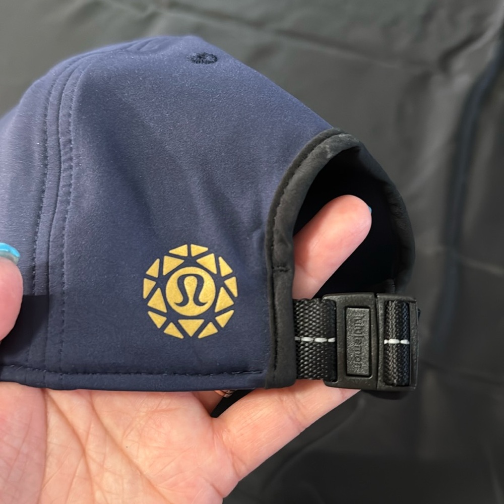 Seawheeze 2016 Lululemon Finishers Runners Hat Cap Blue O/S limited edition